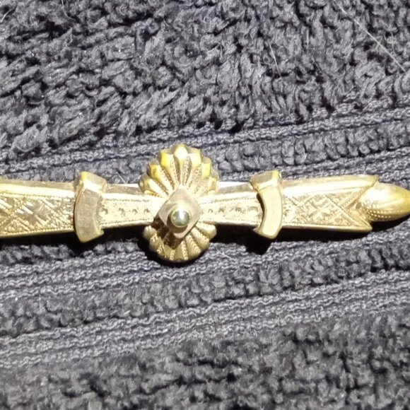 Vintage 3" Brooche with Jade Stone - Picture 1 of 4